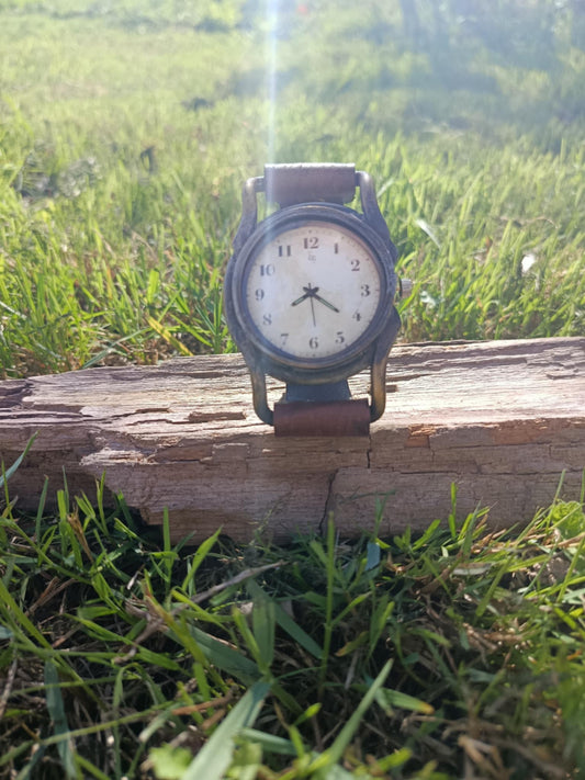 Montre quartz en laiton style Punk Vintage