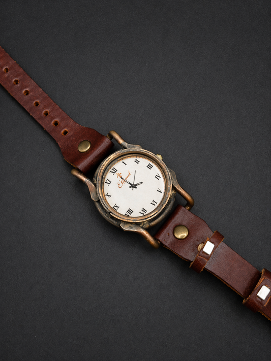 Montre quartz en laiton style Punk Vintage